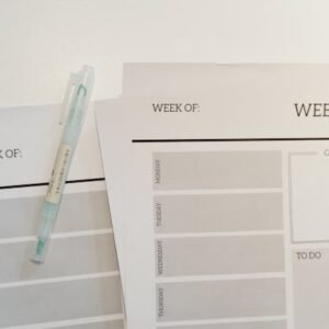 weekly desk planner